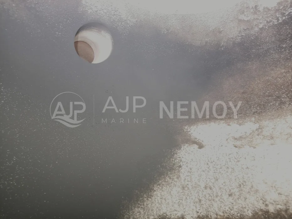 Cylinder cover surface and visible openings, viewed from inside the cylinder.